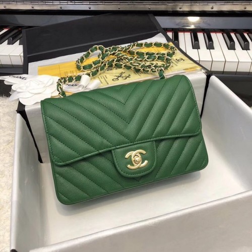 Chanel Bolso clásico pequeño Piel de becerro granulada Metal dorado A69900 verde