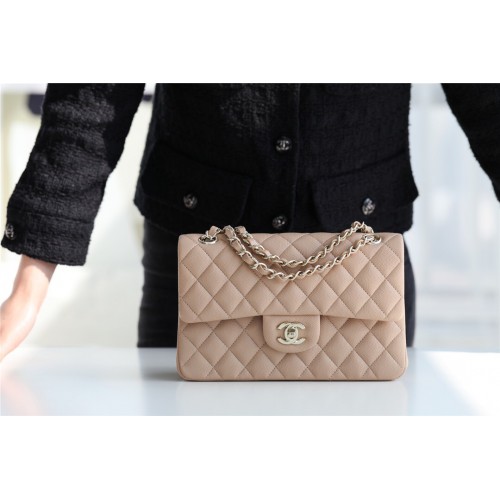 Chanel Bolso clásico pequeño Piel de becerro granulada Metal plateado A01113 Albaricoque