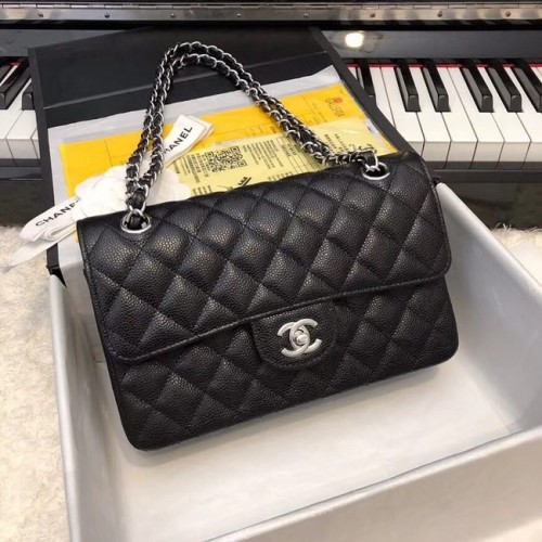 Chanel Bolso clásico pequeño Piel de becerro granulada Metal en tono plateado A01113 negro