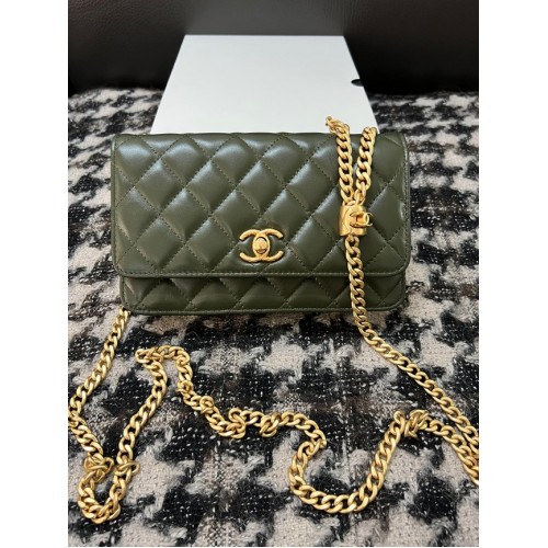 Chanel CARTERA CON CADENA Piel de cordero Metal dorado AP3043 verde