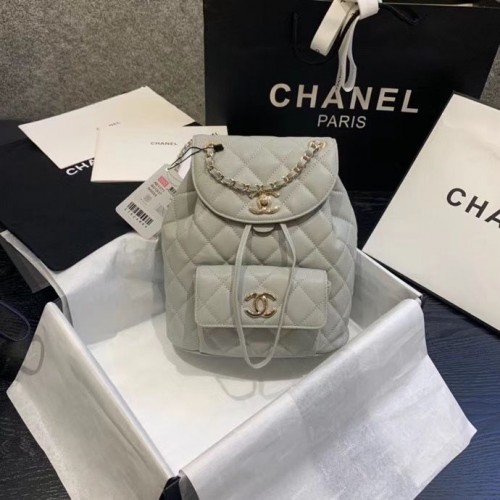 Mochila Chanel Piel de becerro granulada Metal dorado AS1371 Gris