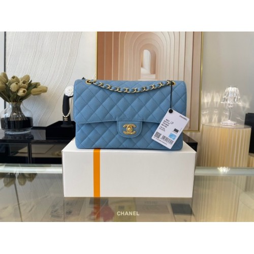 Bolso clásico Chanel Piel de becerro granulada y metal dorado 01112 azul cielo