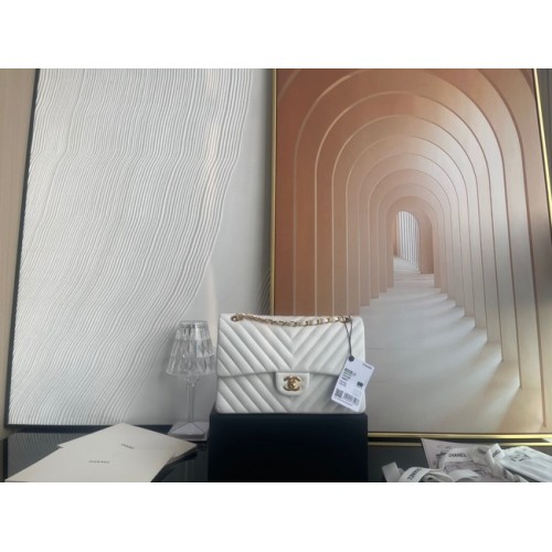 Bolso clásico Chanel Cordero oro Metal V01112 blanco