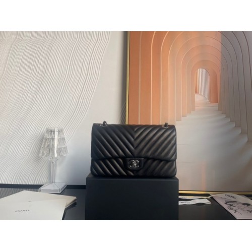 Chanel clásico bolso Cordero plata Metal V01112 negro