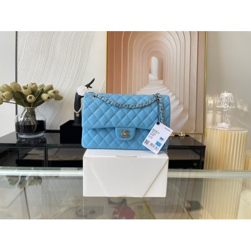 Bolso clásico Chanel Piel de cordero y metal plateado 01112 azul cielo