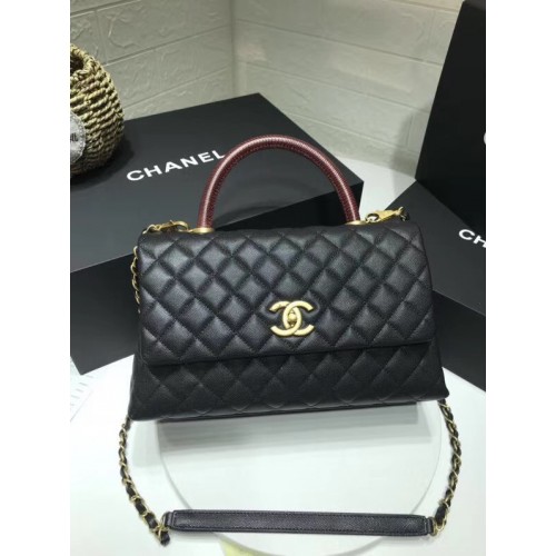 Bolso con solapa Chanel con asa superior roja A92991 negro