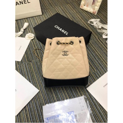 Mochila pequeña Chanel gabrielle A94485 Beige y negro