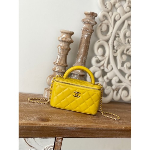 Bolso de hombro Chanel mini Piel de cordero Metal dorado 81208 amarillo