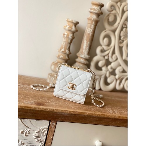 Bolso de hombro mini Chanel Piel de cordero Metal dorado 88631 blanco