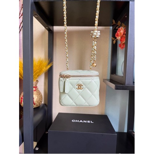 Bolso de hombro Chanel mini Piel de cordero Metal dorado AP2929 blanco