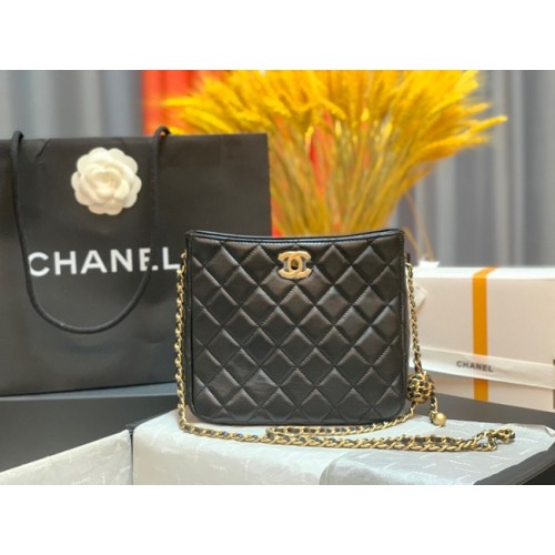 Chanel mini bolso de hombro piel de cordero y metal dorado AS3259 negro