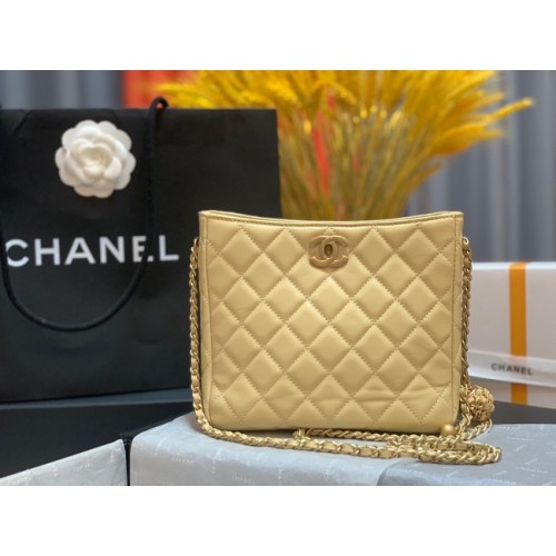 Minibolso de hombro Chanel Piel de cordero y metal dorado AS3259 amarillo
