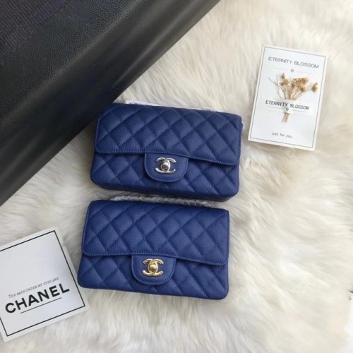 Chanel mini bolso con solapa Granulado Calfskin A1116 azul oscuro
