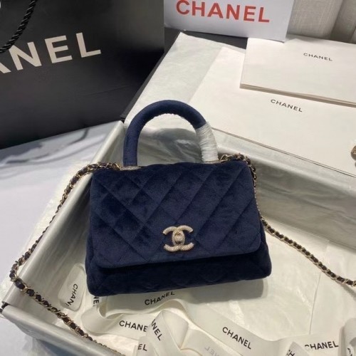 Minibolso con solapa Chanel con asa superior AS2215 Royal Blue