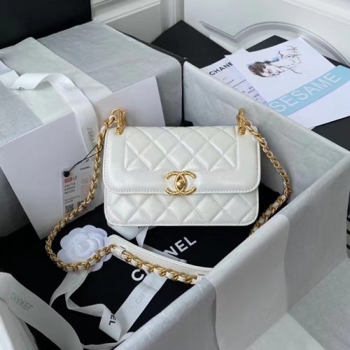 Bolso de hombro con solapa pequeño Chanel Cuero original AS2714 blanco