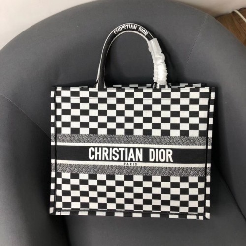 BOLSO TOTE BOOK DIOR DE LONA BORDADA BLANCO Y NEGRO M1286