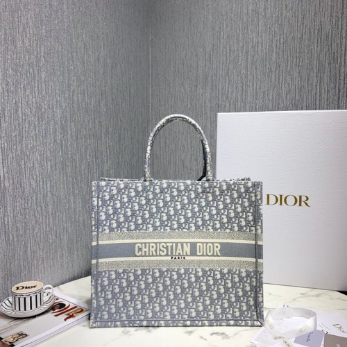 BOLSO TOTE BOOK DIOR DE LONA BORDADA C1286-6