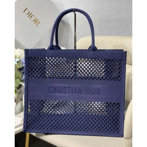 DIOR BOOK TOTE Bordado de malla azul M1286ZW