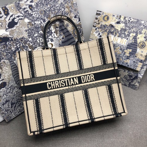 BOLSO DIOR BOOK TOTE DE LONA BORDADA M1287-9