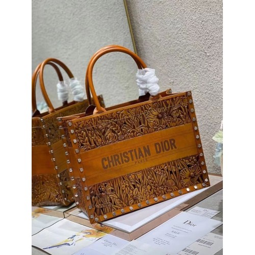 DIOR BOOK TOTE Multicolor Bordado M1296ZR-17 AMARILLO