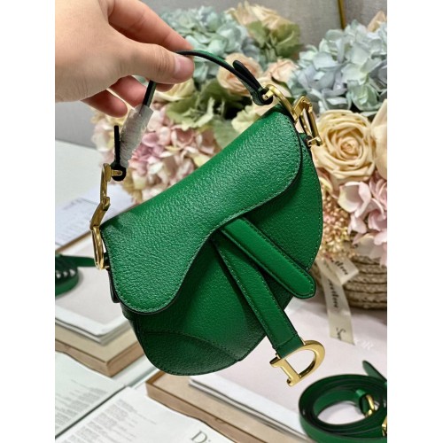 BOLSO SADDLE MICRO DIOR Piel de cabra envejecida S5685CC verde