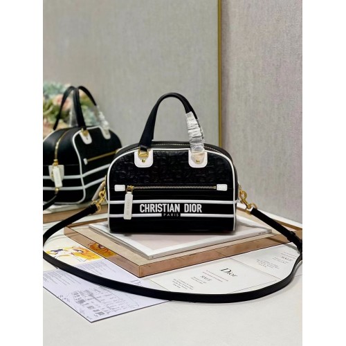 Bolso tote DIOR mediano de piel grabada A9200 negro