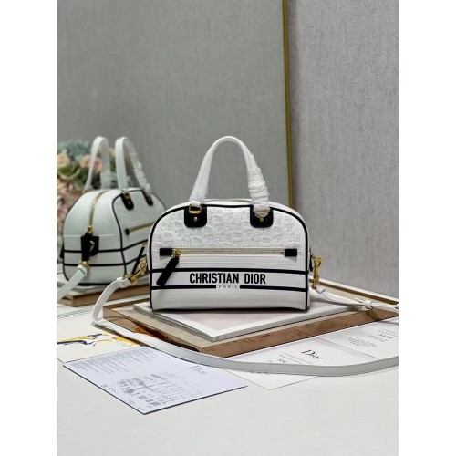 Bolso tote DIOR mediano de piel grabada A9200 blanco