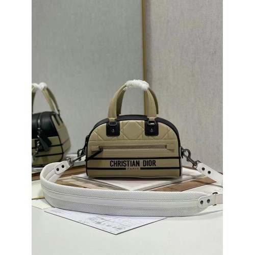 Bolso tote DIOR mediano de piel grabada en relieve C9178A albaricoque