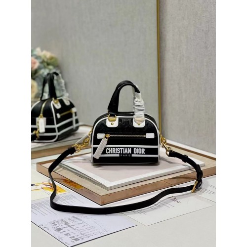 Bolso tote pequeño DIOR de piel grabada C9201 negro