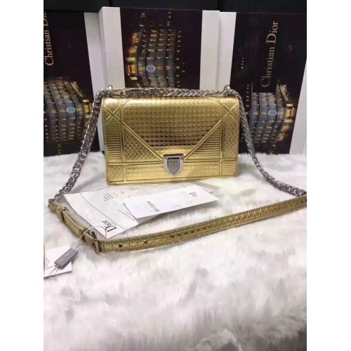 Bolso de hombro Dior de piel de becerro M9669 oro