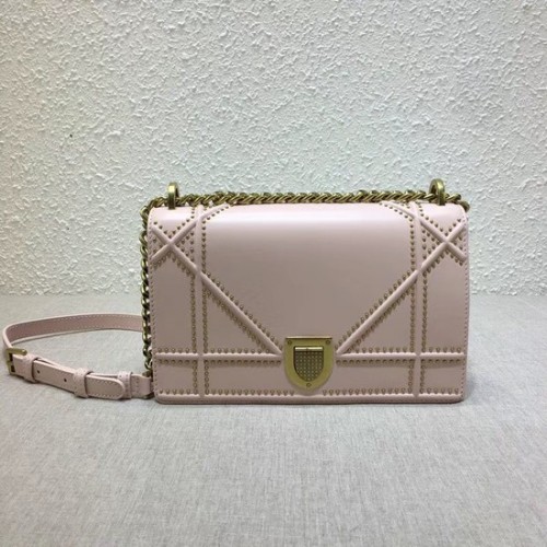 Dior BOLSO DIORAMA PIEL DE CORDERO CON TACHUELAS M0422 rosa
