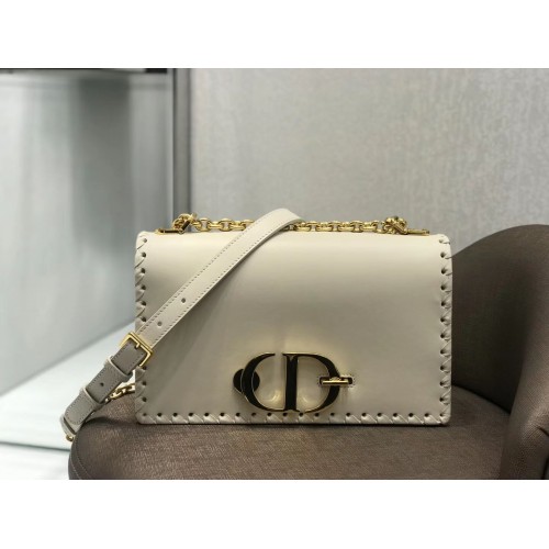 BOLSO DE CADENA CON SOLAPA DE BECERRO DIOR 30 MONTAIGNE BORDES ENROSCADOS BLANCO TIZA M9220