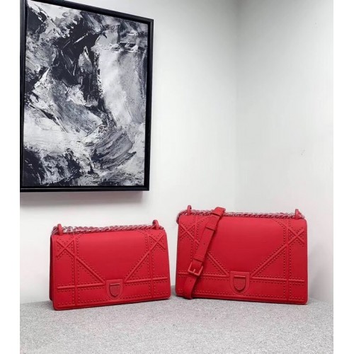 Dior ULTRAMATTE DIORAMA-TAS M0422S rojo