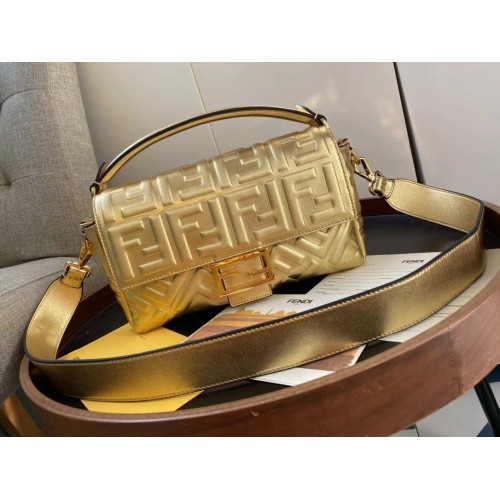 FENDI BAGUETTE Bandolera grande 8BR771A Oro