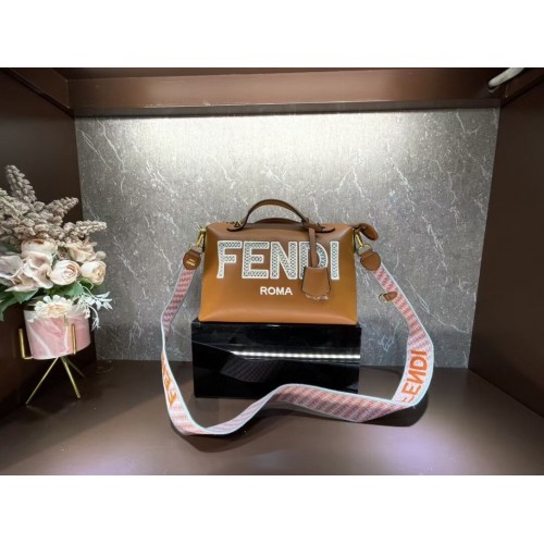 Bolso de paja trenzada FENDI F6535 Camel