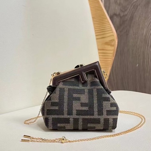 FENDI FIRST mini bolso de tela 5FB2321 marrón