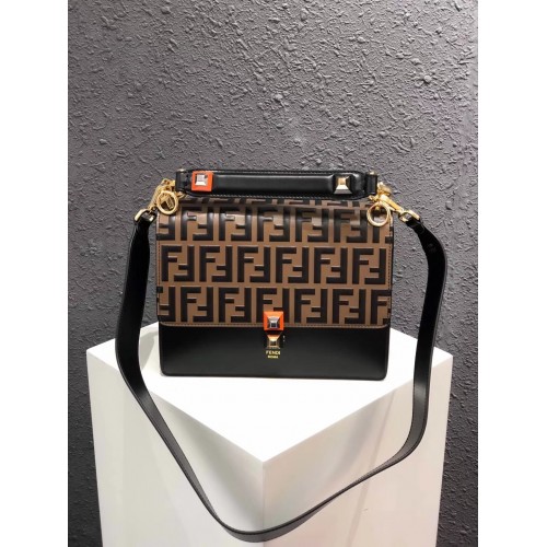 Bolso de hombro FENDI Kan I de cuero 13137