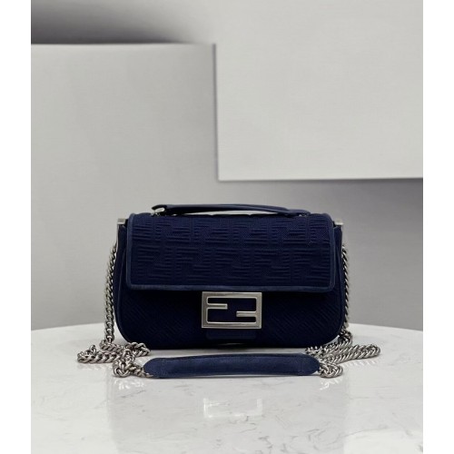 Bolso de tela FENDI MIDI BAGUETTE CHAIN FF 8BR793 azul oscuro