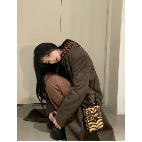 FENDI MINI SUNSHINE SHOPPER minibolso de cuero 8BM128 marrón