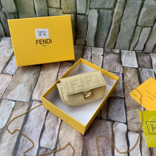 FENDI NANO BAGUETTE CHARM Bolso de lona de napa 7AR844 Amarillo