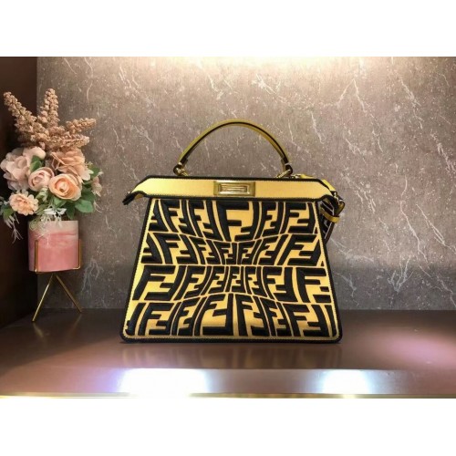 FENDI PEEKABOO ICONIC ESSENTIALLY bolso de cuero F1516 amarillo
