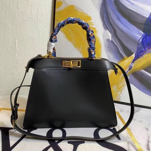 FENDI PEEKABOO ICONIC MEDIUM bolso de cuero negro F6946