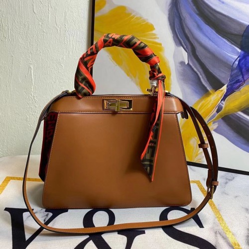 FENDI PEEKABOO ICONIC MEDIUM bolso de cuero marrón F6946