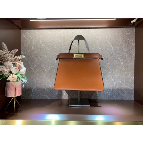 FENDI PEEKABOO ISEEU MEDIUM bolso de cuero 8BN321A6 marrón