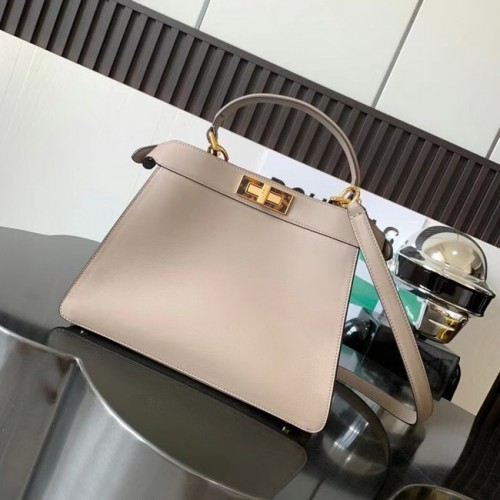 FENDI Peekaboo ISeeU Bolso mediano de piel 8BN321A gris