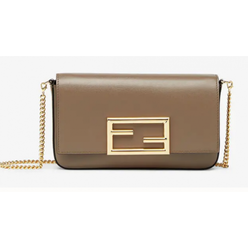 FENDI WALLET ON CHAIN CON POUCHES minibolso de cuero 8BS032 gris