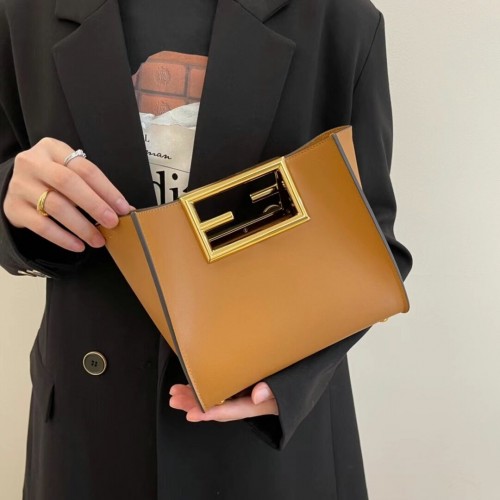 FENDI WAY bolso pequeño de piel 5FB6846 marrón