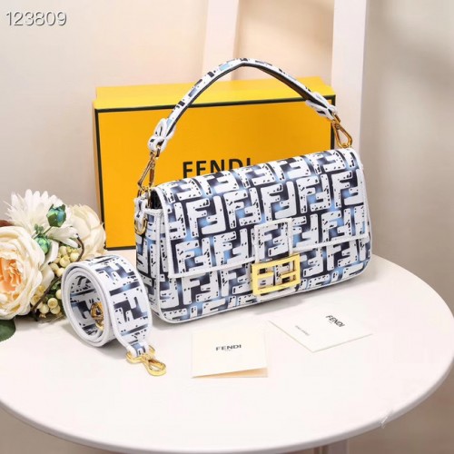 Bolsa de tela FENDI 8BR600 blanca