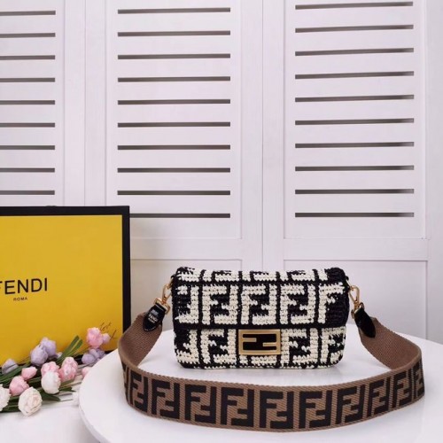 Bolso de tela FENDI F0904 negro