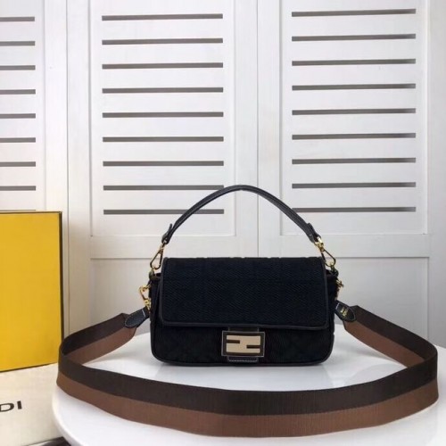 Bolso de tela FENDI F0386 negro